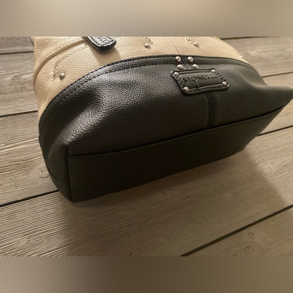 Stone & Co Shoulder Bag - Picture 4 of 12